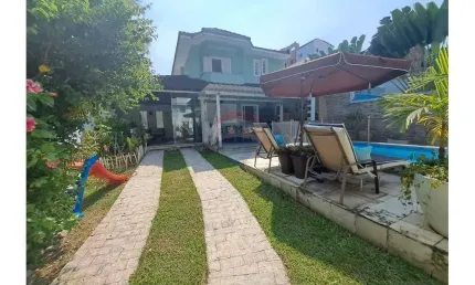 Excelente casa em condomínio tradicional  , localizado  na estrada de jacarépagua