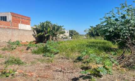 Terreno à venda na Rua Pioneiro Arthur Carniato, Jardim Oriental, Maringá