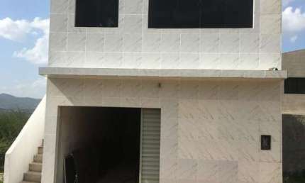 Ótima Casa + Ponto Comercial, Área de Lazer em Bezerros, Aceito Automóvel