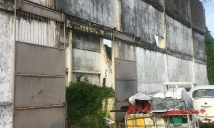 Alugamos Galpões de 200m2 a 800m2 a 80m da Estrada dos Remédios, Afogados, Preços a Combinar