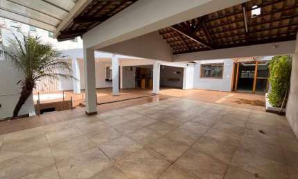 CASA MODERNA NO BAIRRO BOM PASTOR EM DIVINOPOLIS MG