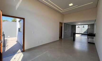 CASA MODERNA NA REGIAO DO BAIRRO DOM CRISTIANO EM DIVINOPOLIS MG