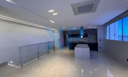 COBERTURA DE ALTO PADRÃO NO CENTRO DE DIVINÓPOLIS-MG 3 Quartos, 2 Suítes, 4 Vagas de Garagem 270m² de Luxo e Conforto