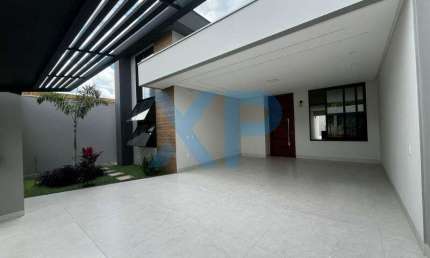 Casa de Alto Padrão com 3 Quartos e 170m² à Venda em São Roque, Divinópolis-MG!
