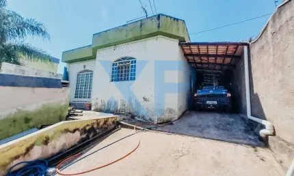 CASA RESIDENCIAL A VENDA NO BAIRRO TIETÊ EM DIVINÓPOLIS-MG