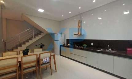 CASA DUPLEX A VENDA NO BAIRRO SANTA MARTA EM DIVINÓPOLIS-MG