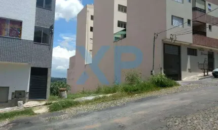 Terreno à venda na Rua Amazonas, São José, Divinópolis