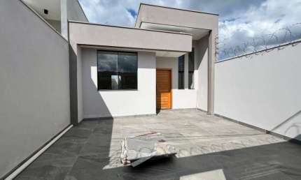 CASA MODERNA NOVA NA REGIAO DO BAIRRO FABIO NOTINI EM DIVINOPOLIS MG