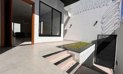 CASA MODERNA NA REGIAO DO SAOJOSE EM DIVINOPOLIS MG