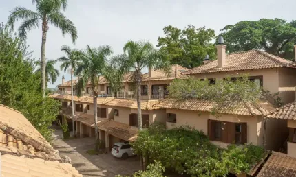 Casa em condomínio fechado com 3 quartos à venda na Avenida Otto Niemeyer, --, Tristeza, Porto Alegre por R$ 1.620.000