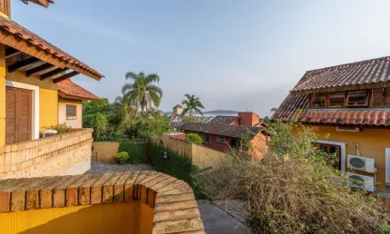 Casa em condomínio fechado com 3 quartos à venda na Rua Edgar Luiz Schneider, --, Jardim Isabel, Porto Alegre por R$ 950.000