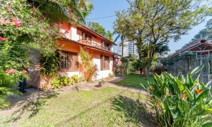 Casa com 4 quartos à venda na Rua Itapitocaí, 725, Cristal, Porto Alegre por R$ 1.590.000