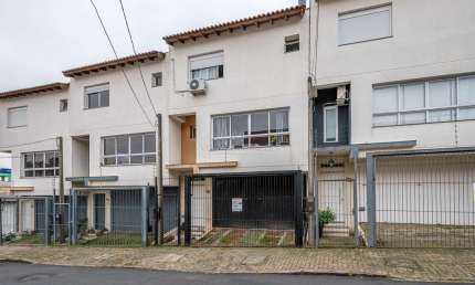 Casa com 3 quartos à venda na Rua Delfina da Cunha, --, Camaquã, Porto Alegre por R$ 569.000