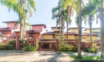 Casa em condomínio fechado com 3 quartos à venda na Rua Professor Doutor Milton Guerreiro, --, Santa Tereza, Porto Alegre por R$ 1.450.000