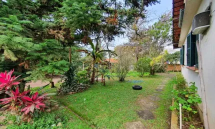 Casa com 3 quartos à venda na Travessa Pedra Redonda, --, Jardim Isabel, Porto Alegre por R$ 2.400.000