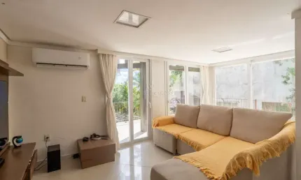 Casa com 3 quartos à venda na Avenida Arlindo Pasqualini, --, Jardim Isabel, Porto Alegre por R$ 980.000