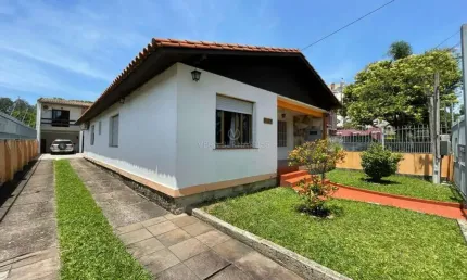 Casa com 4 quartos à venda na Rua Doutor Mário Totta, 1325, Tristeza, Porto Alegre por R$ 850.000