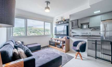 Apartamento com 2 quartos à venda na Rua Dário Totta, --, Teresópolis, Porto Alegre por R$ 490.000