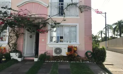 Casa em condomínio fechado com 3 quartos à venda na Avenida da Cavalhada, --, Cavalhada, Porto Alegre por R$ 420.000