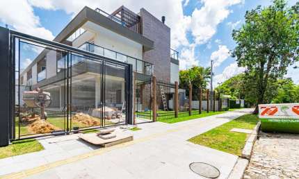 Casa em condomínio fechado com 3 quartos à venda na Avenida Pereira Passos, 695, Vila Assunção, Porto Alegre por R$ 1.850.000