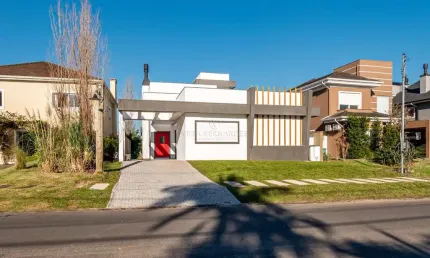 Casa em condomínio fechado com 3 quartos à venda na Avenida Juca Batista, --, Belém Novo, Porto Alegre por R$ 1.950.000