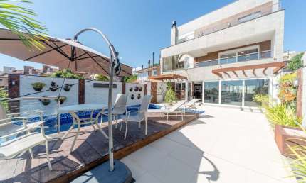 Casa com 4 quartos à venda na Rua Conselheiro Xavier da Costa, 2439, Ipanema, Porto Alegre por R$ 2.750.000