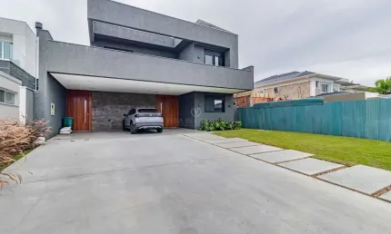 Casa em condomínio fechado com 4 quartos à venda na Avenida Juca Batista, --, Belém Novo, Porto Alegre por R$ 3.550.000