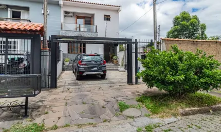 Casa com 3 quartos à venda na Rua Doutora Noemi Valle Rocha, --, Serraria, Porto Alegre por R$ 550.000