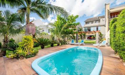 Casa com 3 quartos à venda na Rua Conselheiro Xavier da Costa, --, Ipanema, Porto Alegre por R$ 2.200.000