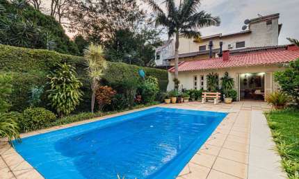 Casa com 3 quartos à venda na Avenida Cinco de Novembro, --, Teresópolis, Porto Alegre por R$ 950.000