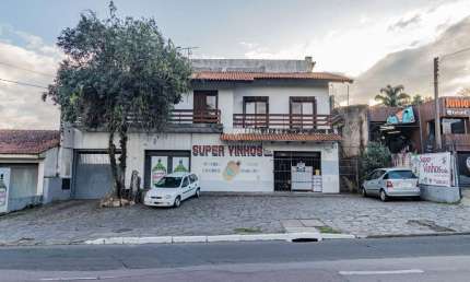 Casa comercial à venda na Avenida Eduardo Prado, 1511, Cavalhada, Porto Alegre por R$ 1.200.000