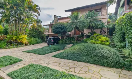 Casa em condomínio fechado com 5 quartos à venda na Avenida Firmino Octávio Bimbi, --, Cavalhada, Porto Alegre por R$ 2.480.000