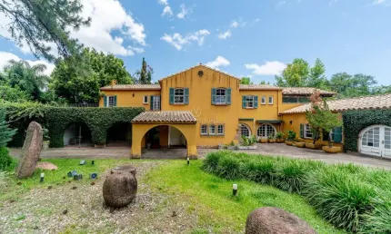 Casa com 3 quartos à venda na Avenida Coronel Marcos, 381, Pedra Redonda, Porto Alegre por R$ 6.400.000