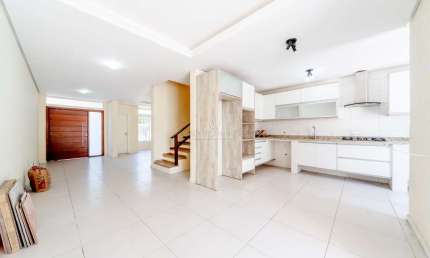 Casa em condomínio fechado com 3 quartos à venda na Rua Roberto Santini, 123, Hípica, Porto Alegre por R$ 750.000