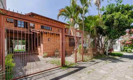 Casa com 3 quartos à venda na Rua Adão Pinheiro da Silva, --, Ipanema, Porto Alegre por R$ 799.000