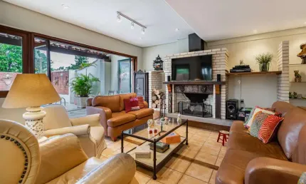 Casa com 3 quartos à venda na Rua Coronel João Leite Filho, --, Jardim Isabel, Porto Alegre por R$ 1.272.000