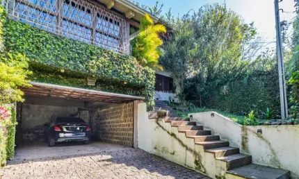 Casa com 3 quartos à venda na Rua Professor Emílio Meyer, --, Vila Conceição, Porto Alegre por R$ 1.499.000