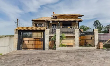 Casa com 3 quartos à venda na Avenida Cai, --, Cristal, Porto Alegre por R$ 1.980.000