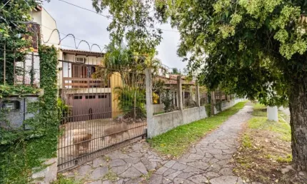 Casa com 4 quartos à venda na Rua Conselheiro Xavier da Costa, --, Ipanema, Porto Alegre por R$ 590.000