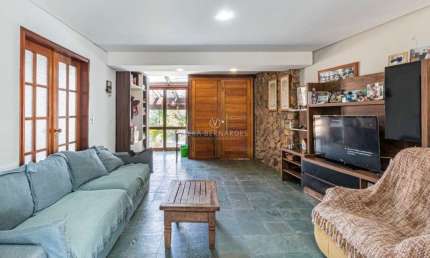 Casa com 3 quartos à venda na Rua Conselheiro Xavier da Costa, --, Ipanema, Porto Alegre por R$ 850.000