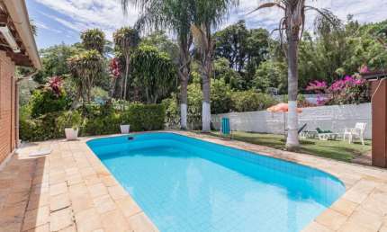 Casa com 4 quartos à venda na Praça Apiaca, 136, Espírito Santo, Porto Alegre por R$ 900.000