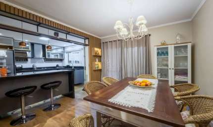 Casa com 3 quartos à venda na Rua Padre João Batista Reus, --, Vila Conceição, Porto Alegre por R$ 840.000