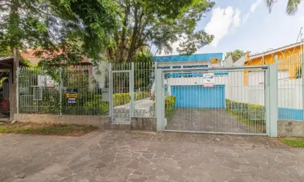 Casa com 4 quartos à venda na Avenida Pereira Passos, --, Vila Assunção, Porto Alegre por R$ 1.350.000