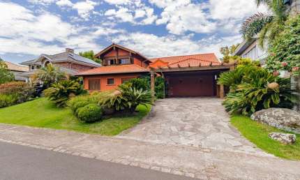 Casa em condomínio fechado com 4 quartos à venda na Avenida Juca Batista, --, Belém Novo, Porto Alegre por R$ 5.000.000