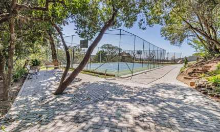 Prédio à venda na Rua Alcebíades Antônio dos Santos, --, Nonoai, Porto Alegre