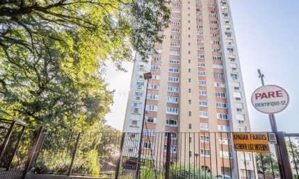 Prédio à venda na Avenida Jacuí, --, Cristal, Porto Alegre