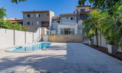 Casa com 4 quartos à venda na Rua Lloyd de Andrade Polidoro, 60, Ipanema, Porto Alegre por R$ 1.250.000