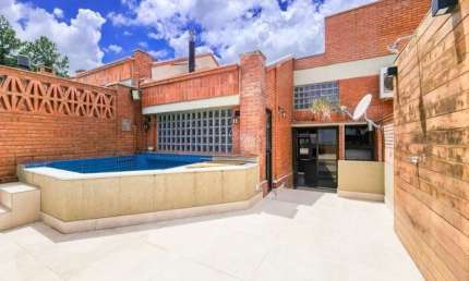Casa em condomínio fechado com 3 quartos à venda na Avenida Jacuí, 978, Cristal, Porto Alegre por R$ 920.000