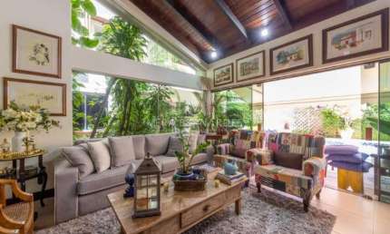 Casa com 3 quartos à venda na Travessa Pedra Redonda, --, Jardim Isabel, Porto Alegre por R$ 1.800.000