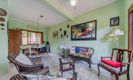 Casa com 3 quartos à venda na Rua Edgar Luiz Schneider, 12, Jardim Isabel, Porto Alegre por R$ 560.000
